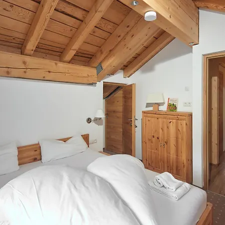 Alpenhaus Montafon By Pferd Auf Wolke Daire *