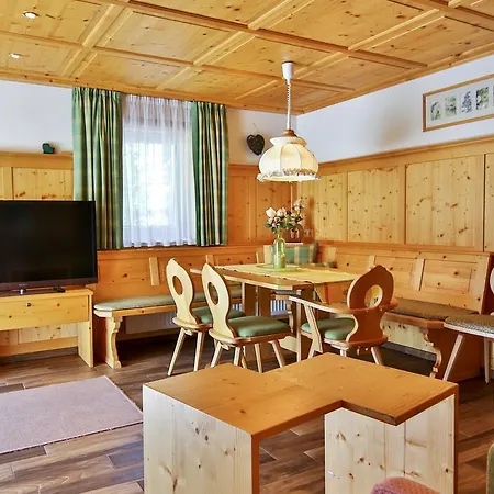 Alpenhaus Montafon By Pferd Auf Wolke شقة