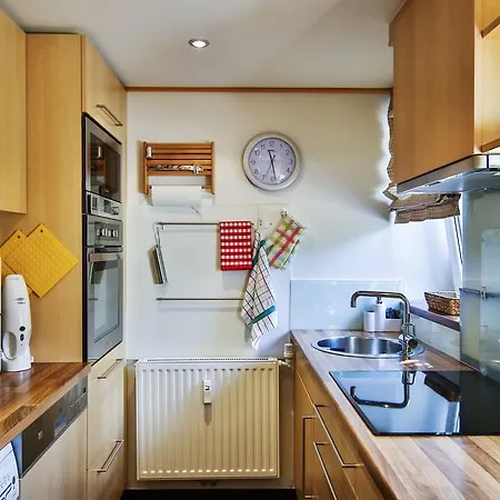 Alpenhaus Montafon By Pferd Auf Wolke