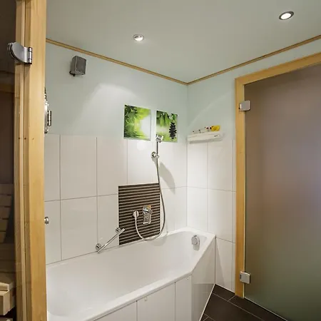 Alpenhaus Montafon By Pferd Auf Wolke شقة