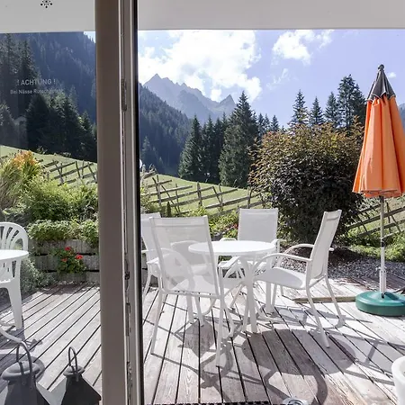 Alpenhaus Montafon By Pferd Auf Wolke شقة *