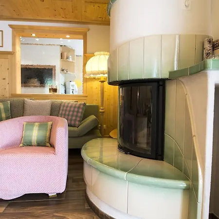 Alpenhaus Montafon By Pferd Auf Wolke * غارغيلين