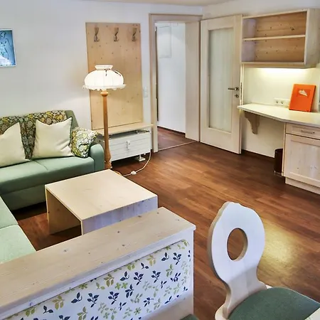 Alpenhaus Montafon By Pferd Auf Wolke * غارغيلين