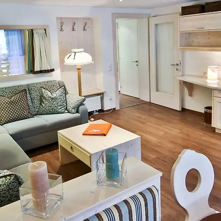 Alpenhaus Montafon By Pferd Auf Wolke